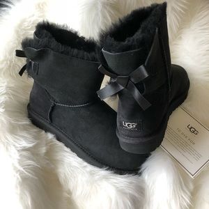 UGG Boots Mini Bailey Bow II Size 9 Women